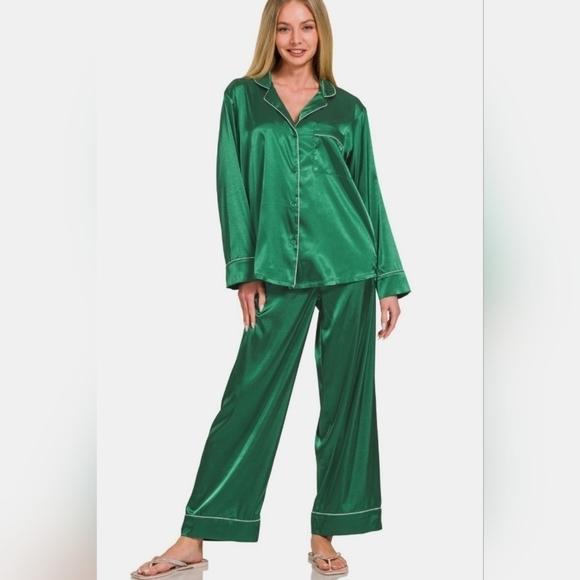 Zenana Outfitters Other - Women's‎ Satin Pajamas